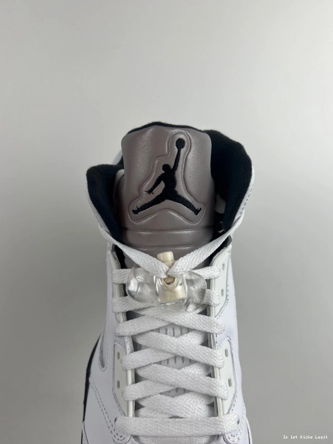 'WHITE AIR JORDAN DD0587-110 5 BLACK' RETRO 0727